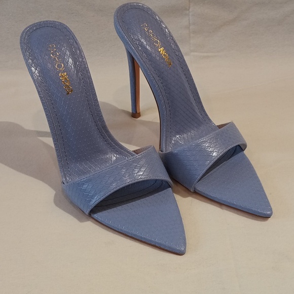 Cornflower Blue Heels - Picture 1 of 5